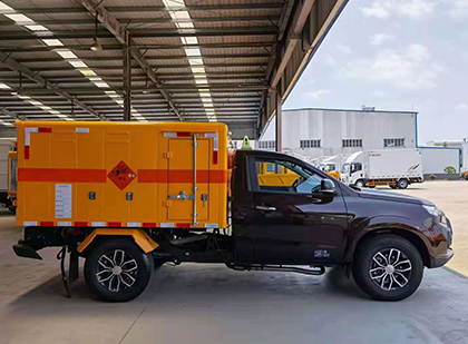 嘉祥爆破器材运输车