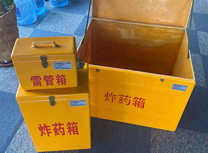 嘉祥玻璃雷管箱生产标准全解析：安全、性能与合规的基石